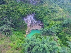 天峨（黔桂界）至北海公路（天峨经凤山至巴马段）（k35+400附近天窗）